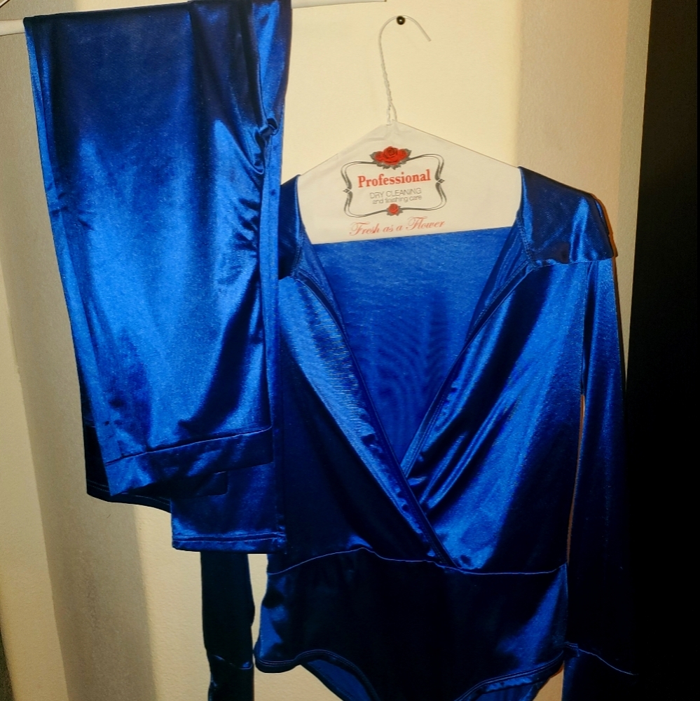 2 piece Sexy silk outfit